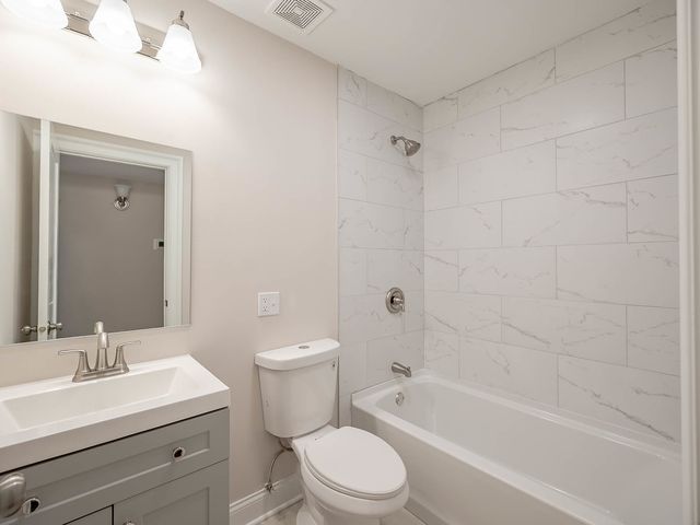 906 Natoma Court, Joliet, IL 60431