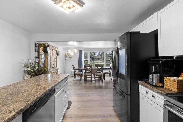 2068 LOST DAUPHIN ROAD, De Pere, WI 54115