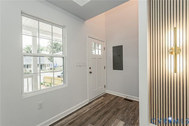111 St Matthew St, Petersburg, VA 23803