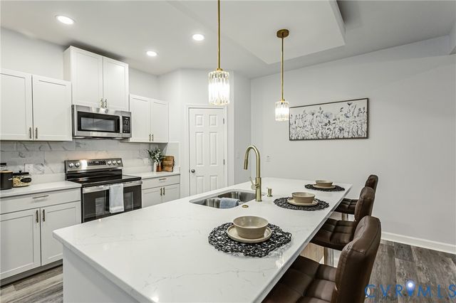 111 St Matthew St, Petersburg, VA 23803