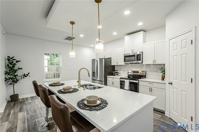 111 St Matthew St, Petersburg, VA 23803