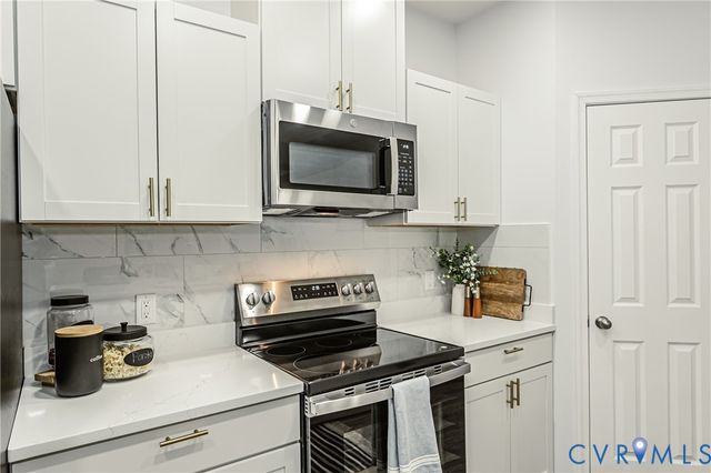 111 St Matthew St, Petersburg, VA 23803