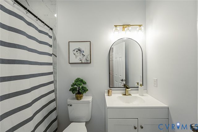 111 St Matthew St, Petersburg, VA 23803