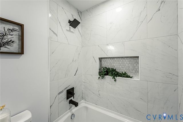 111 St Matthew St, Petersburg, VA 23803