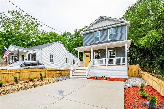 111 St Matthew St, Petersburg, VA 23803