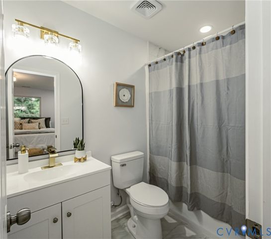 111 St Matthew St, Petersburg, VA 23803