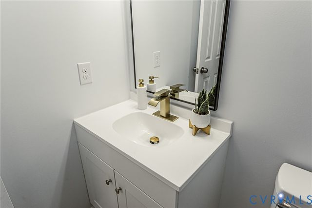 111 St Matthew St, Petersburg, VA 23803