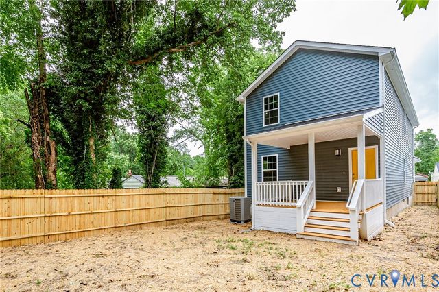 111 St Matthew St, Petersburg, VA 23803