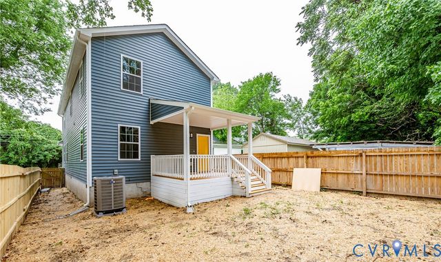 111 St Matthew St, Petersburg, VA 23803