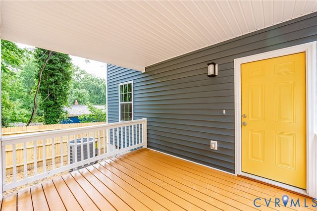 111 St Matthew St, Petersburg, VA 23803