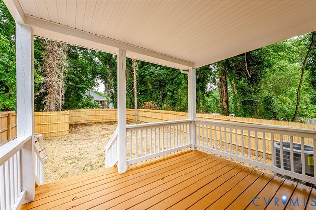111 St Matthew St, Petersburg, VA 23803