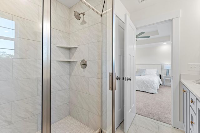 931 Bankside Dr, Clarksville, TN 37043