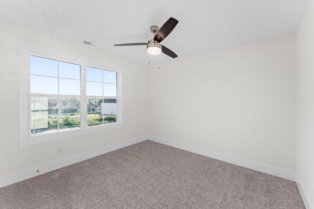 931 Bankside Dr, Clarksville, TN 37043