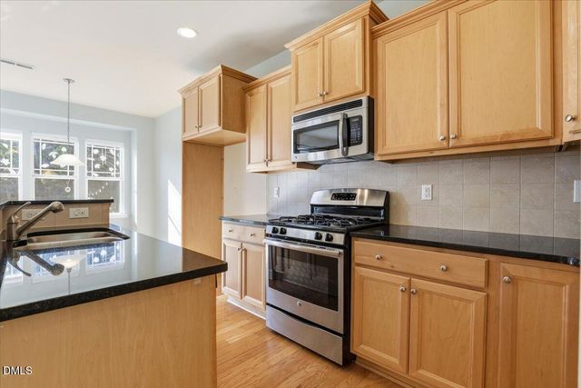 128 Wembley Drive, Clayton, NC 27527