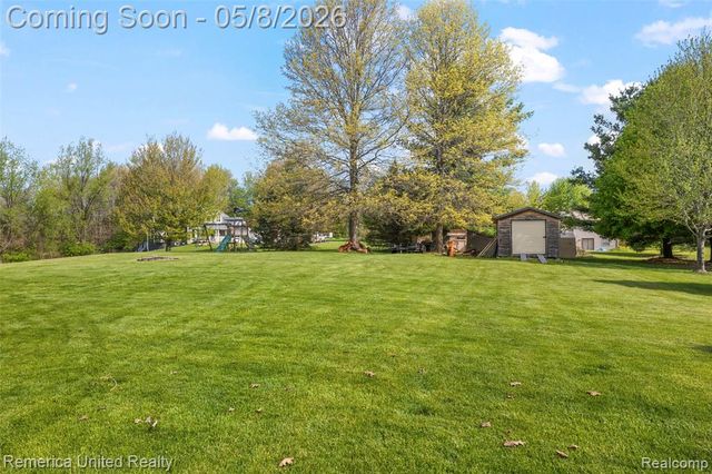 2558 Clivedon Road, Howell, MI 48843