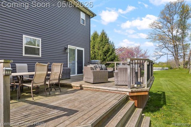 2558 Clivedon Road, Howell, MI 48843