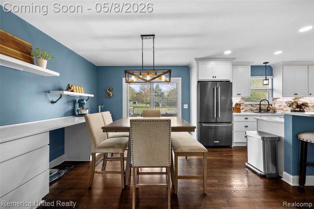 2558 Clivedon Road, Howell, MI 48843