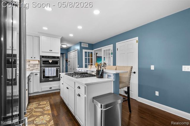 2558 Clivedon Road, Howell, MI 48843