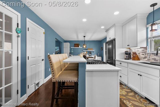 2558 Clivedon Road, Howell, MI 48843