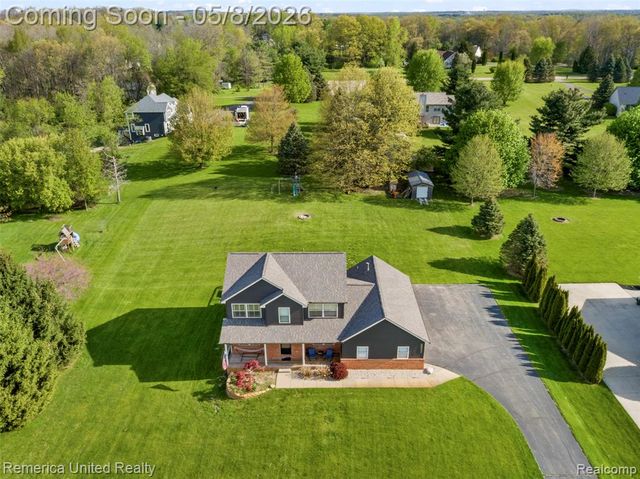 2558 Clivedon Road, Howell, MI 48843