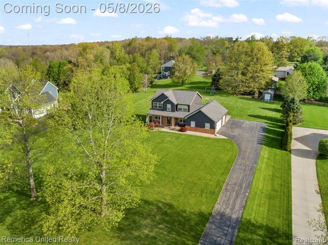 2558 Clivedon Road, Howell, MI 48843