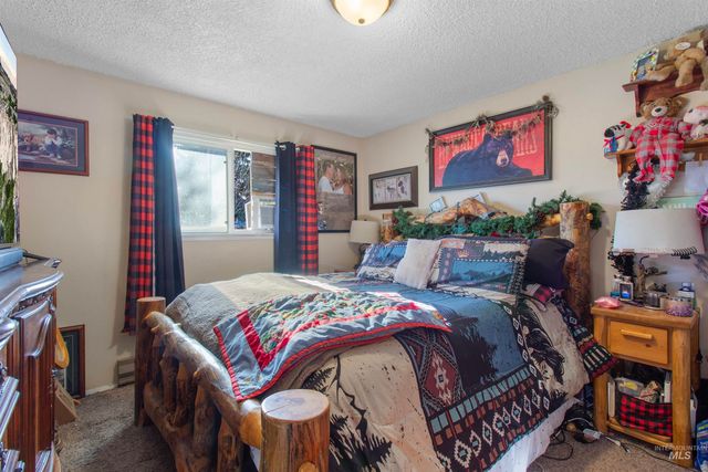 636 Main St N, Hansen, ID 83334
