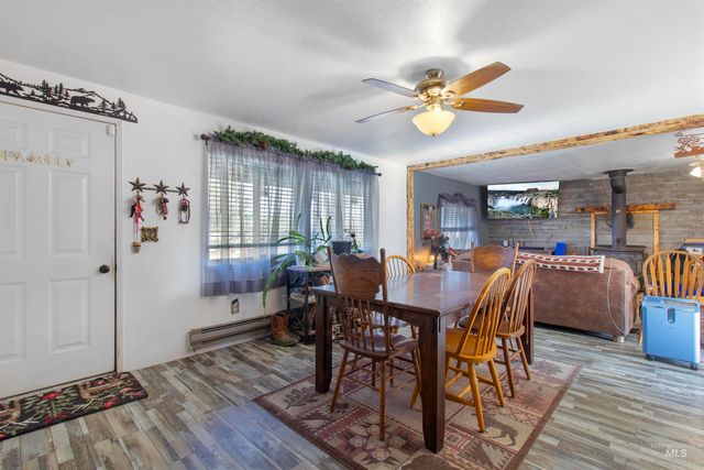 636 Main St N, Hansen, ID 83334