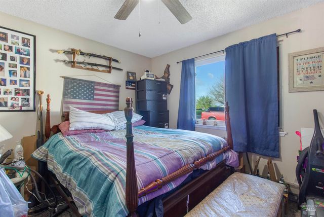 636 Main St N, Hansen, ID 83334
