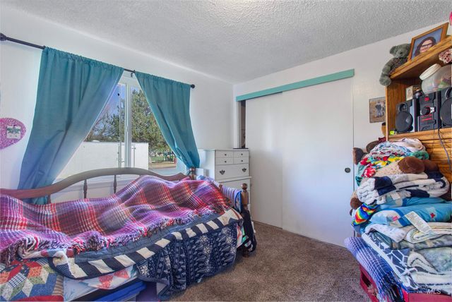 636 Main St N, Hansen, ID 83334