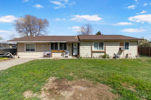 636 Main St N, Hansen, ID 83334