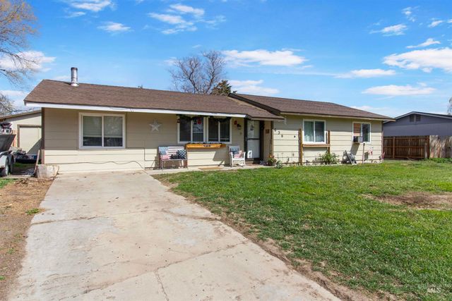 636 Main St N, Hansen, ID 83334