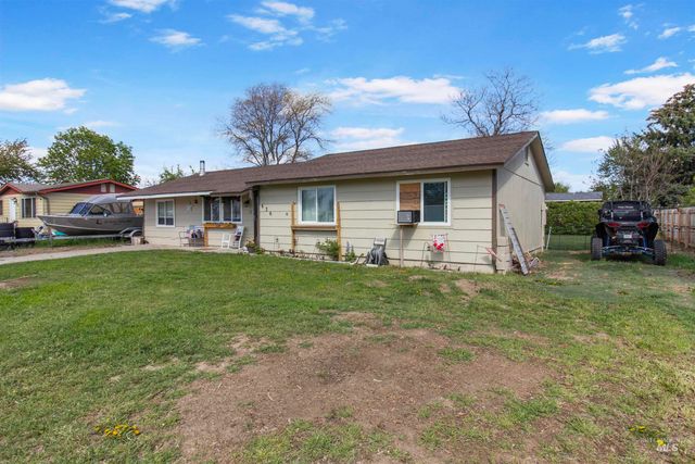 636 Main St N, Hansen, ID 83334