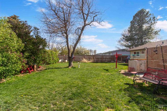 636 Main St N, Hansen, ID 83334
