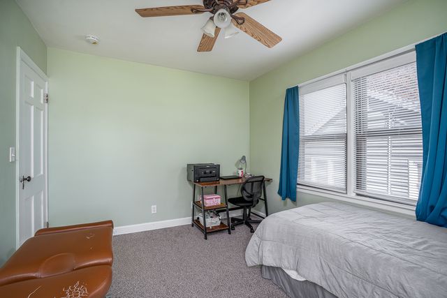 2639 N HOWELL Street, Davenport, IA 52804