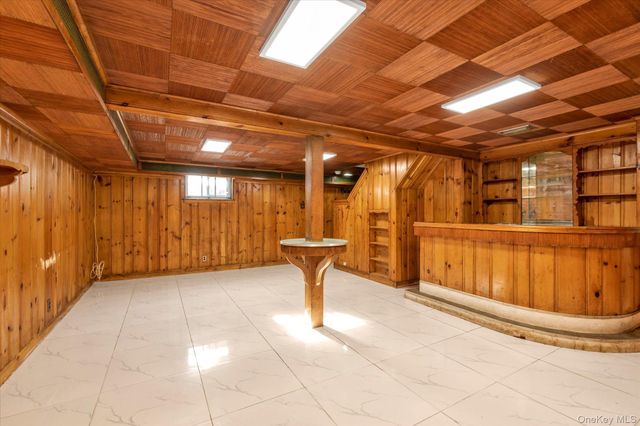 5 White Street, Valley Stream, NY 11580