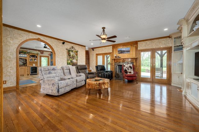 122 Creekside Ln, Woodbury, TN 37190