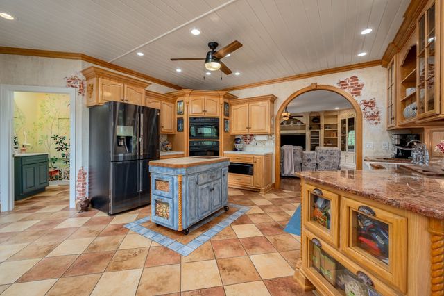 122 Creekside Ln, Woodbury, TN 37190