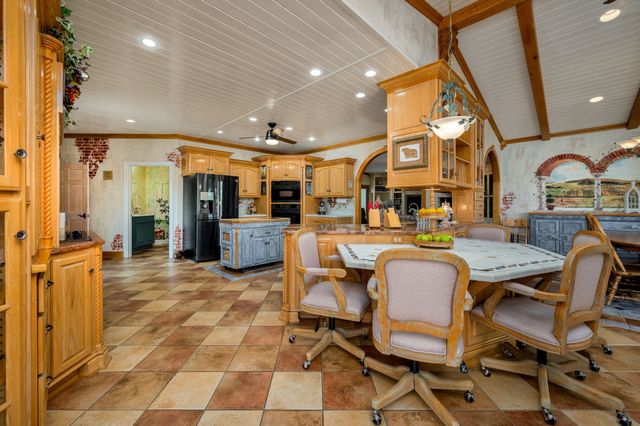 122 Creekside Ln, Woodbury, TN 37190