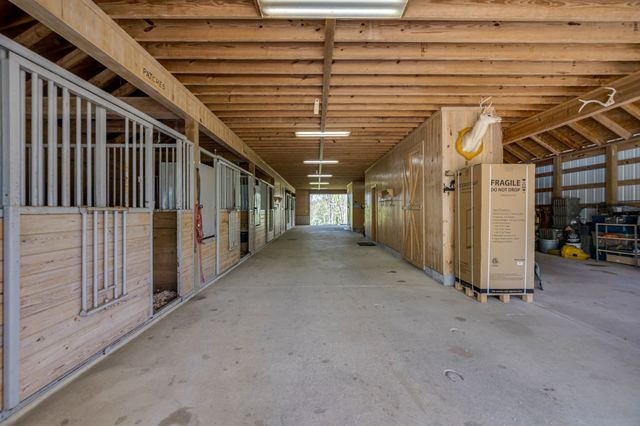 122 Creekside Ln, Woodbury, TN 37190