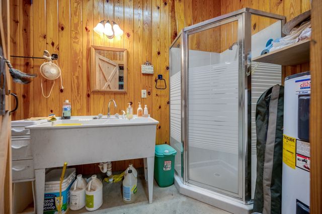 122 Creekside Ln, Woodbury, TN 37190