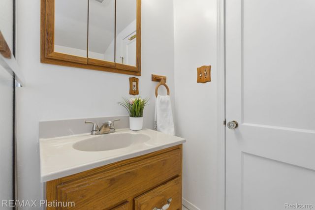 815 McPherson Street, Howell, MI 48843