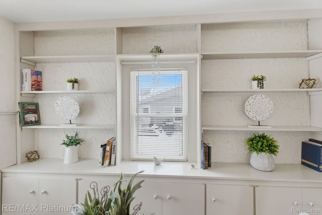 815 McPherson Street, Howell, MI 48843