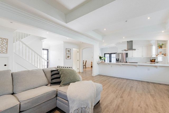 18 Hancock Circle, Salinas, CA 93906