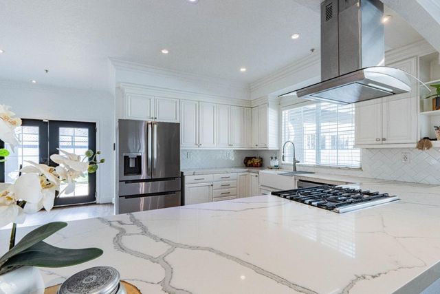 18 Hancock Circle, Salinas, CA 93906