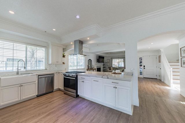 18 Hancock Circle, Salinas, CA 93906