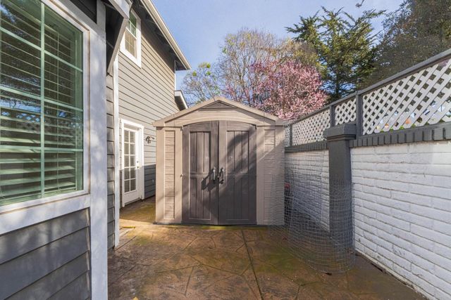 18 Hancock Circle, Salinas, CA 93906