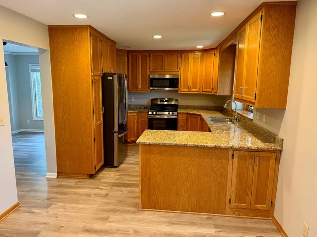 8440 Bayridge Lane, Bloomington, MN 55438