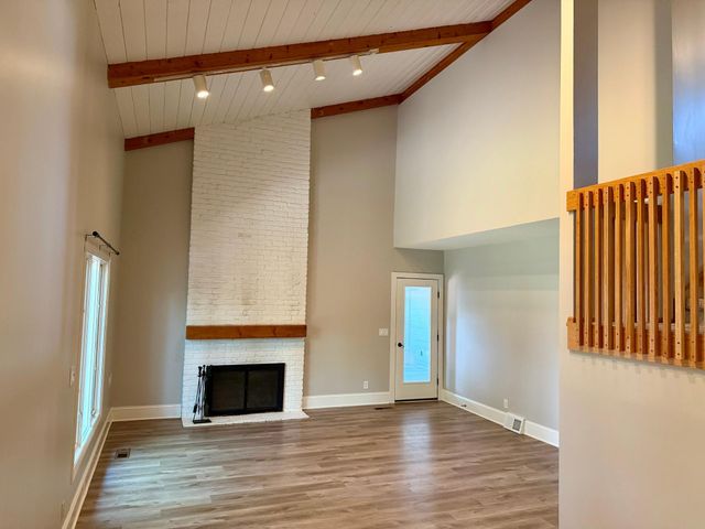 8440 Bayridge Lane, Bloomington, MN 55438