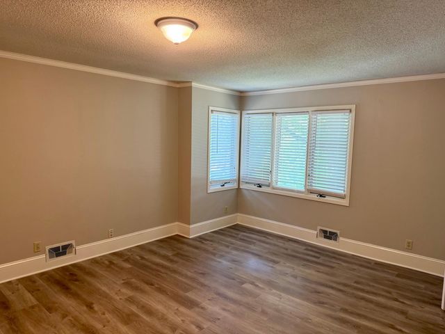 8440 Bayridge Lane, Bloomington, MN 55438
