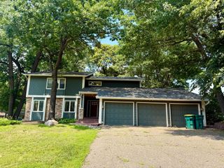8440 Bayridge Lane, Bloomington, MN 55438